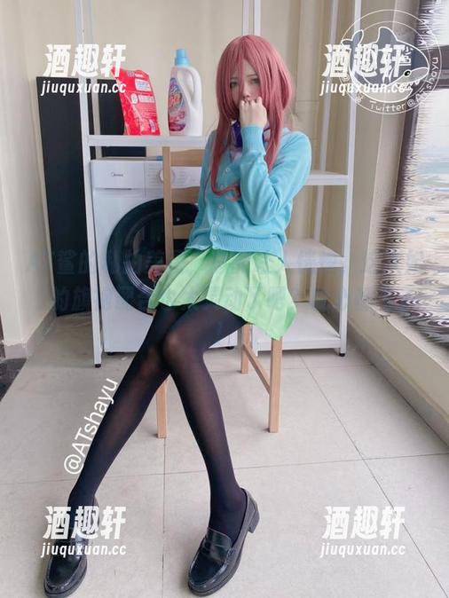 AT鲨的私拍美图，总能让人恍惚，这次妃咲的旗袍配合也太灵动了吧？我心都飞了！