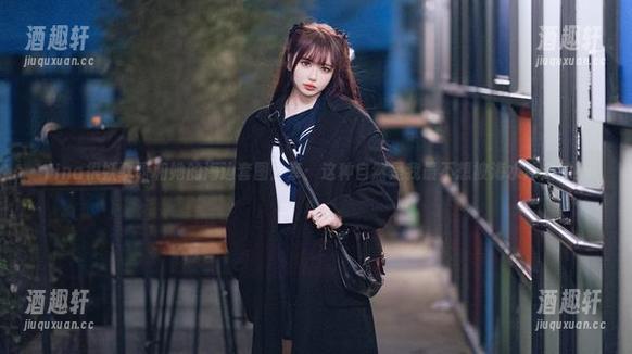 Tina很妖孽呀和她的海边套图分享：这种自然是我最不想被海水冲走的！