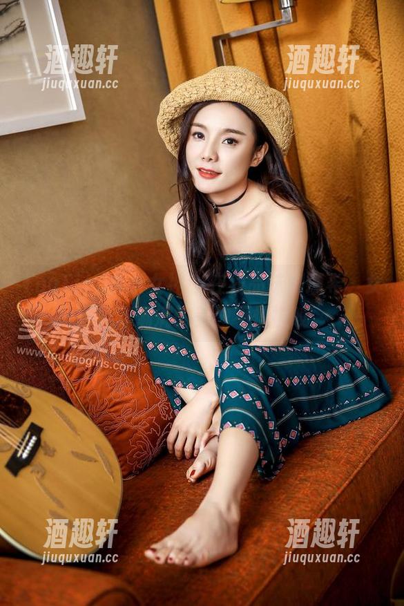 TouTiao头条女神-刘瑾希 TouTiao头条女神 - 在线品味刘瑾希,女王范儿满满的美图不怕被咬。
