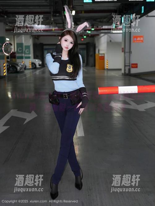 Xiuren秀人网 - 随便聊聊南初妹妹的短裤，观看时一股清新扑面而来