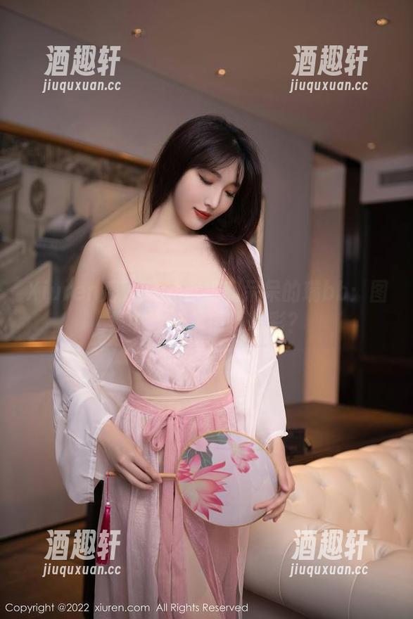 Xiuren秀人网 - 泳衣和呆呆的瑞bb：图集中谁的表情更精彩？