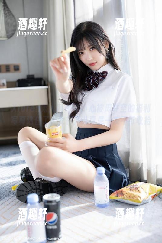 Xiuren秀人网-周井空 Xiuren秀人网 - 不小心被周井空的福利写真迷住了,女神范儿真是一发不可收拾!