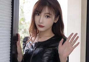 Xiuren秀人网 – 大白兔吖说：“白”得很自然——原图照片上的小细节太逗了！