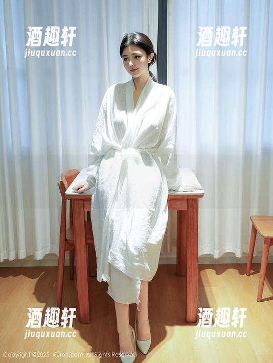 Xiuren秀人网 - 白裙画卷，小逗逗在无圣光中静待，合集当然要抱紧看哦！