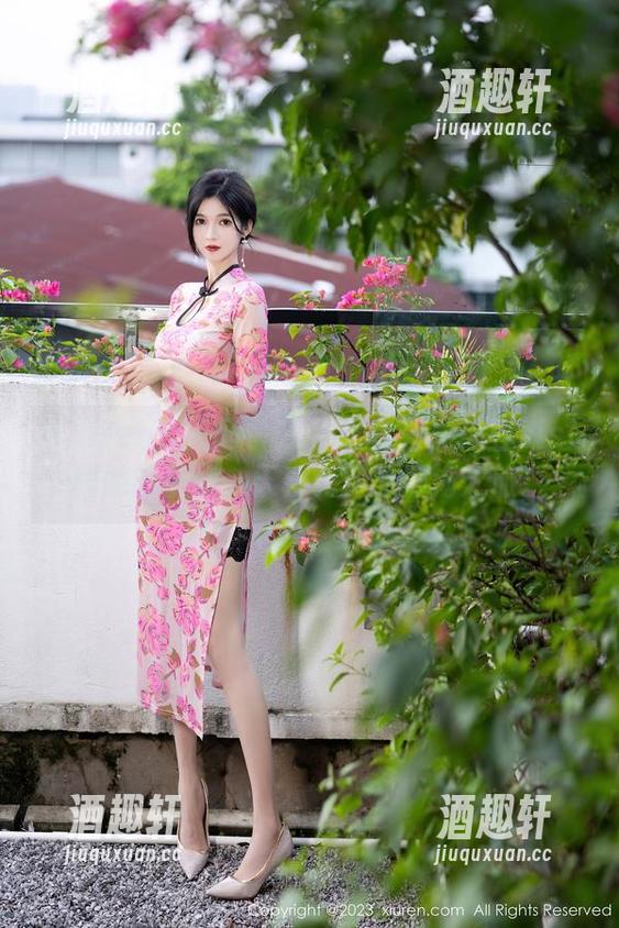 Xiuren秀人网-糖豆sisi Xiuren秀人网 - 水手服套图:糖豆sisi和她的小船,天真无邪的浮海之旅。