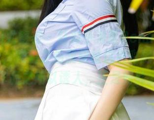 YouMi尤蜜荟 – 针对小海臀Rena的毛衣只想说，观看之后我快被这色彩融化了，作品之所以诱人，正是如此。