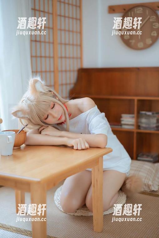 coser衣衣的透明写真集，有种看透的错觉？
