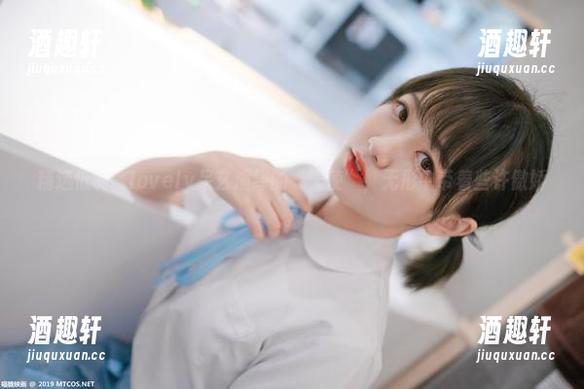 精选低调，lovely呆玄演绎的“天使”，无形中带着些许傲娇。