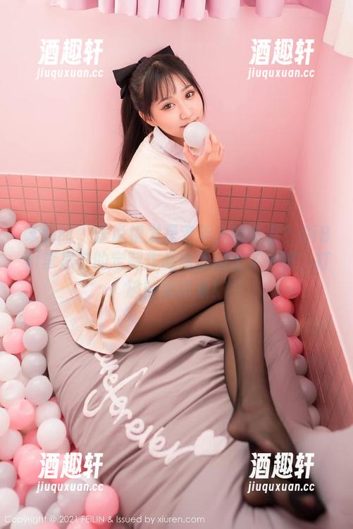 嗲囡囡-SiByl李思宁 嗲囡囡 - 谁说银发是老年人的专属?SiByl李思宁的定制作品给我们上了一课,打破刻板印象!