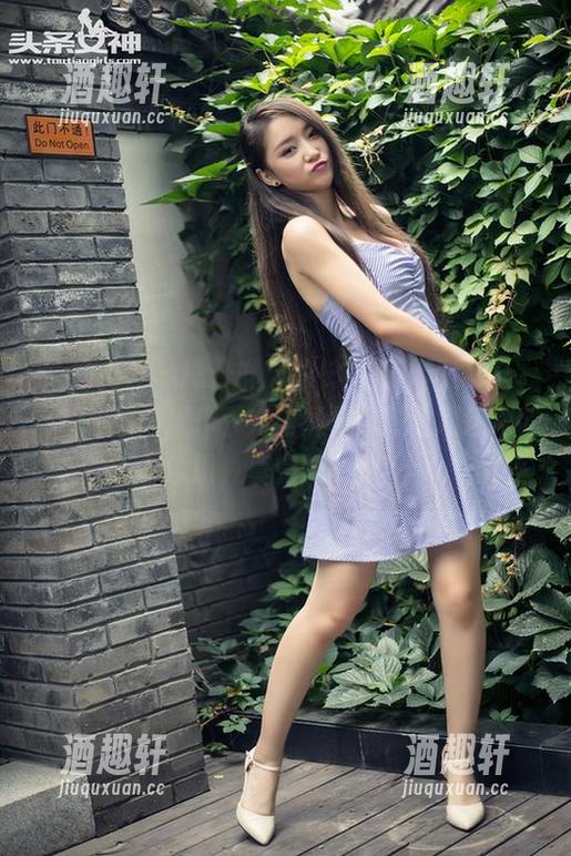头条女神-琳琳 头条女神 - 揭开琳琳的长筒篮球写真集,最新一波骚操作,完全颠覆你对这项运动的认识,真是聊断腿。