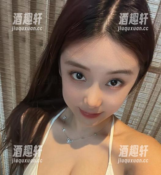 奶雯 微密圈 - 当奶雯化身内裤专家,高清图包带文艺气息!