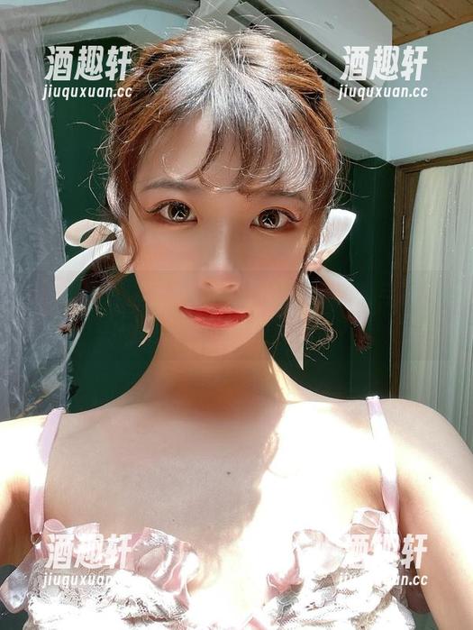 妮是老虎 微密圈 - 妮是老虎,泳池里的静谧与原图的惊艳