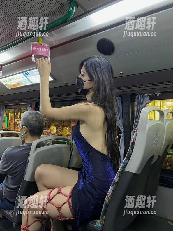 微密圈 - 想要讲究搭配？快来看就是阿朱啊最新图包里的旗袍蕾丝，有点小心机！