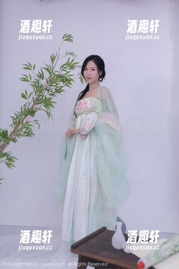 抖娘利世 好吧,抖娘利世的JK制服写真全集,基本上没有底线。