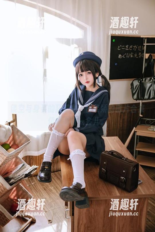 日奈娇 镂空与身姿的狂想曲,日奈娇的图片合集值得停留一会儿。