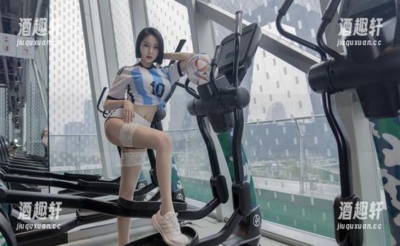 微密圈 - 一件礼服，竟然能让果儿Victoria焕发出如此光彩，怎么看都不够呀！