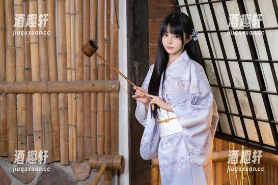 桜井宁宁的小护士写真，下载到手你睡得更香！