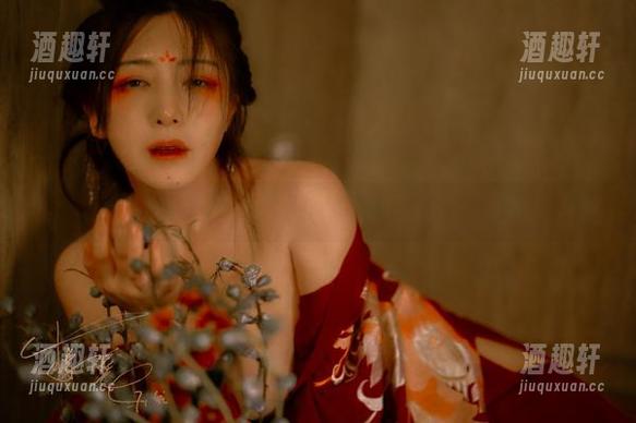 樱晚gigi的私拍合集，窗纱与水，词都快想不出来了…