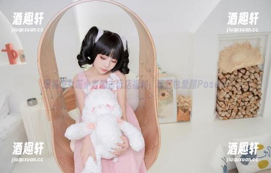 爆机少女喵小吉的古玩店福利，玩偶也爱摆Pose？