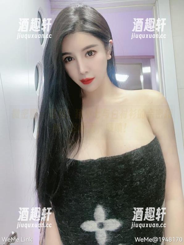 猪小七 微密圈 - 福利!猪小七与白衬衫的亲密接触,这画面,啧啧!