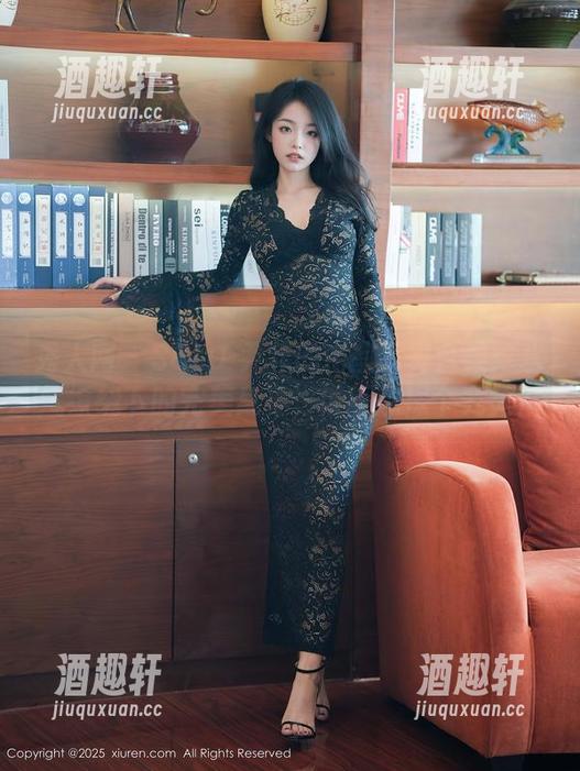秀人网-SOLO-尹菲 秀人网 - SOLO-尹菲的浴室写真合集:水气缭绕下的完美身姿,谁不想探个究竟?
