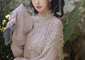 秀人网 – 图集里都是娜比的白丝，值得一睹的寂静之美