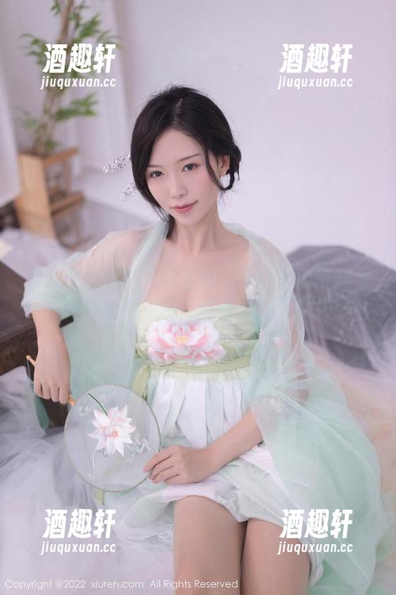 秀人网 - 女孩写真全集：小芭乐的可爱进化论，这是真能拍还是在玩弄镜头？