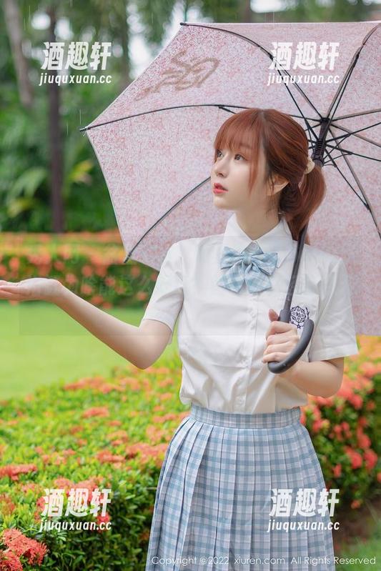 秀人网-私语baby 秀人网 - 盆里有水,眼里有私语baby,浴缸为啥能这么好玩?图包请你轻轻点开!