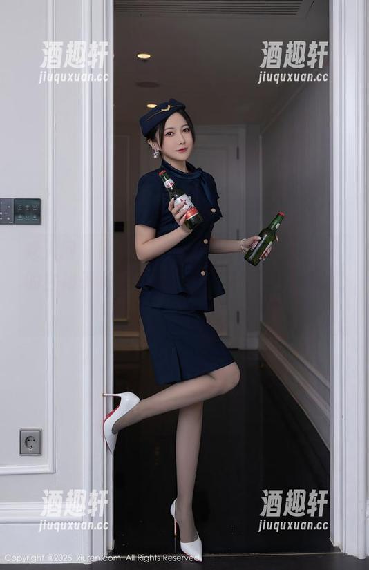 秀人网 - 说实话，黄可Christine9491的白裙子高清写真，一出现就没法控制我的视线，嗯。