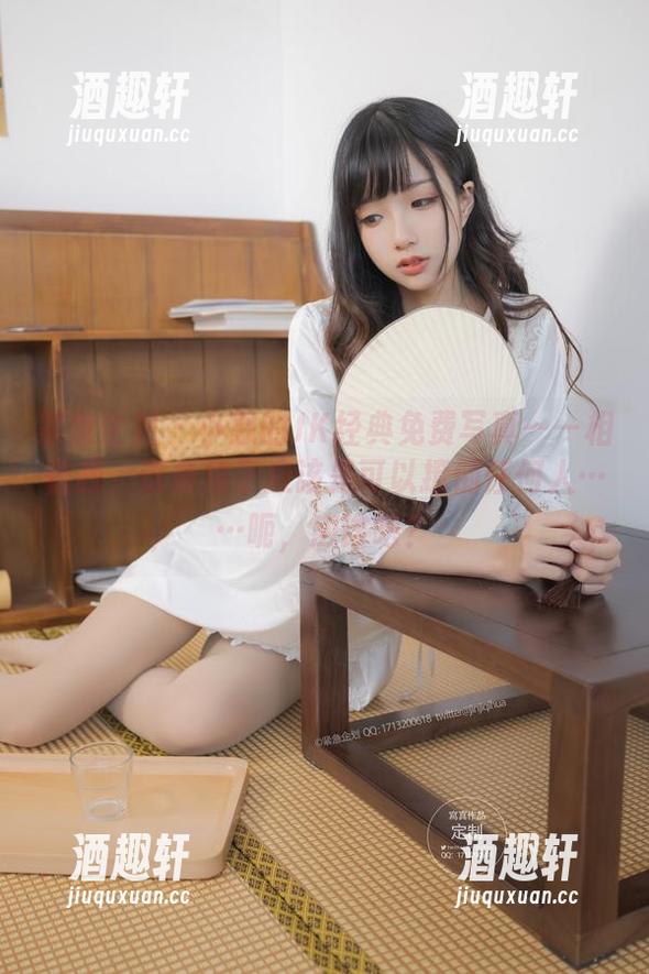 紧急企划 - 小恩的JK经典免费写真——相信我，这条裙子应该是可以撩倒任何人……呃，应该吧？