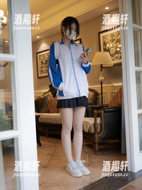 紧急企划 - 校服系列：小恩在线美图，一不小心成了导演！