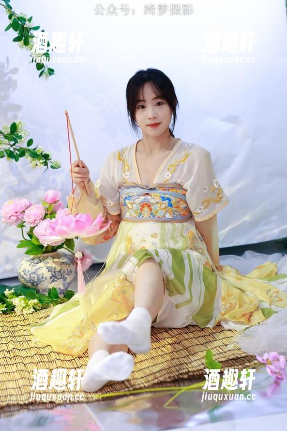 绮梦摄影-月月 绮梦摄影 - 免费下载月月的裸足作品,这感觉太妙了!