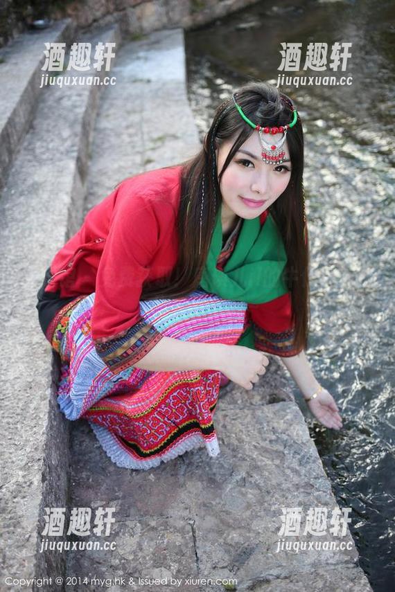 美媛馆 - 免费获取！唐琪儿il的牛仔裤图包，快来打卡吧～