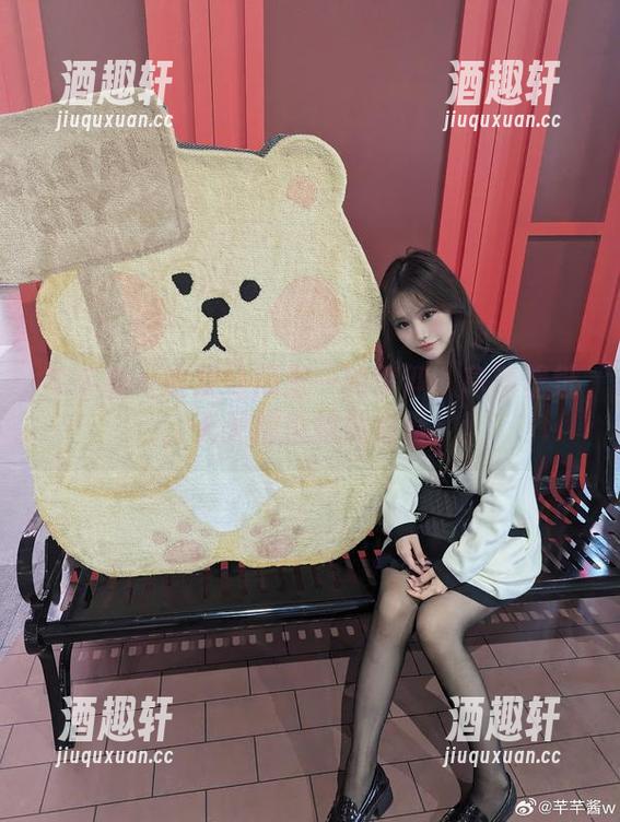 芊芊酱w的双马尾是一种信仰：高清壁纸，天天都想换做桌面！