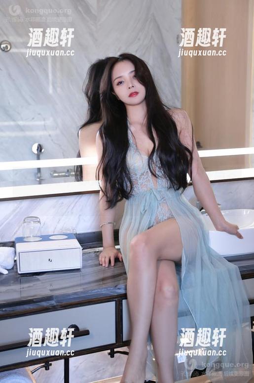 又更新了，苏嫣qvq的校服作品，这回会不会少穿件衣服？嘿嘿。