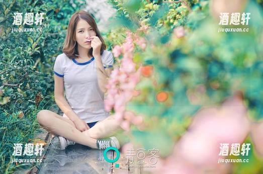 青豆客 - 岑苑之barbiebaby的JK套图，赶紧下载吧，又好看又不贵！
