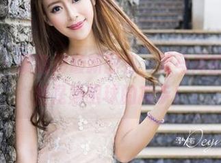 青豆客 – 谭晓彤最新图包，双马尾的你，果然是赚眼球的高手！